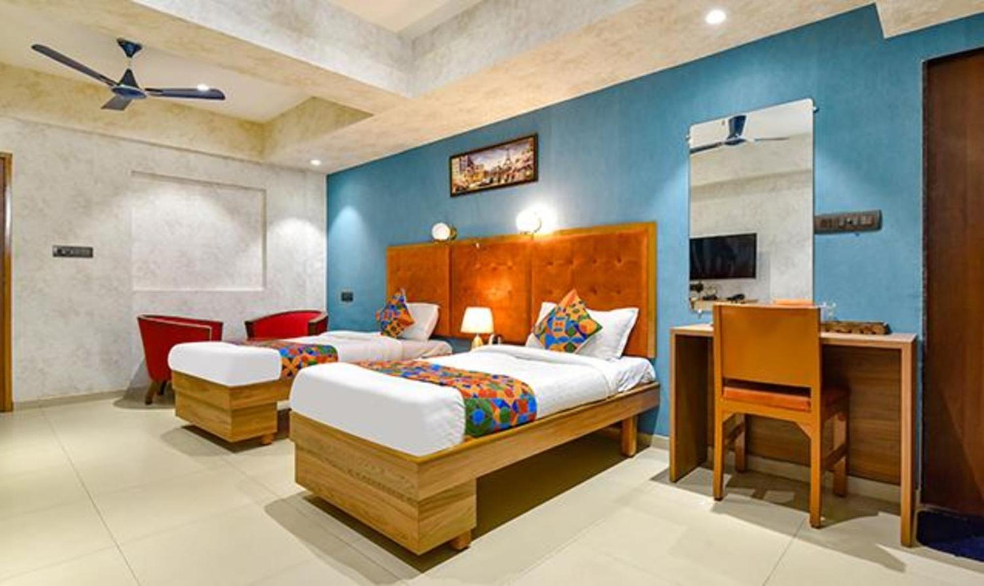 Fabhotel Siddharth Corporate - Vavol, Гандинагар Экстерьер фото