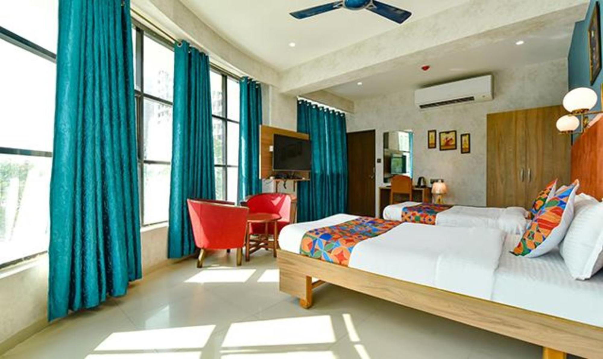 Fabhotel Siddharth Corporate - Vavol, Гандинагар Экстерьер фото